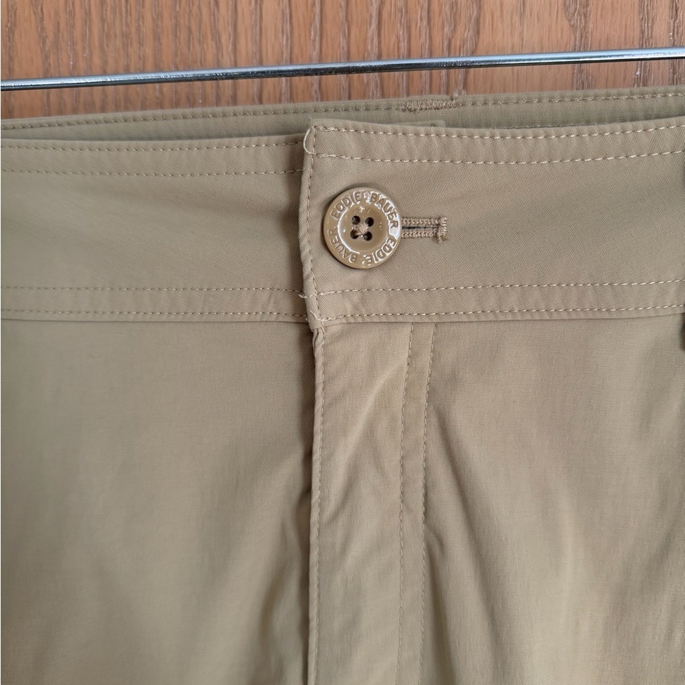 EDDIE BAUER Like New Stretch Cargo Pocket Tan Khaki Casual Outdoor Shorts Size 4 - Picture 4 of 11